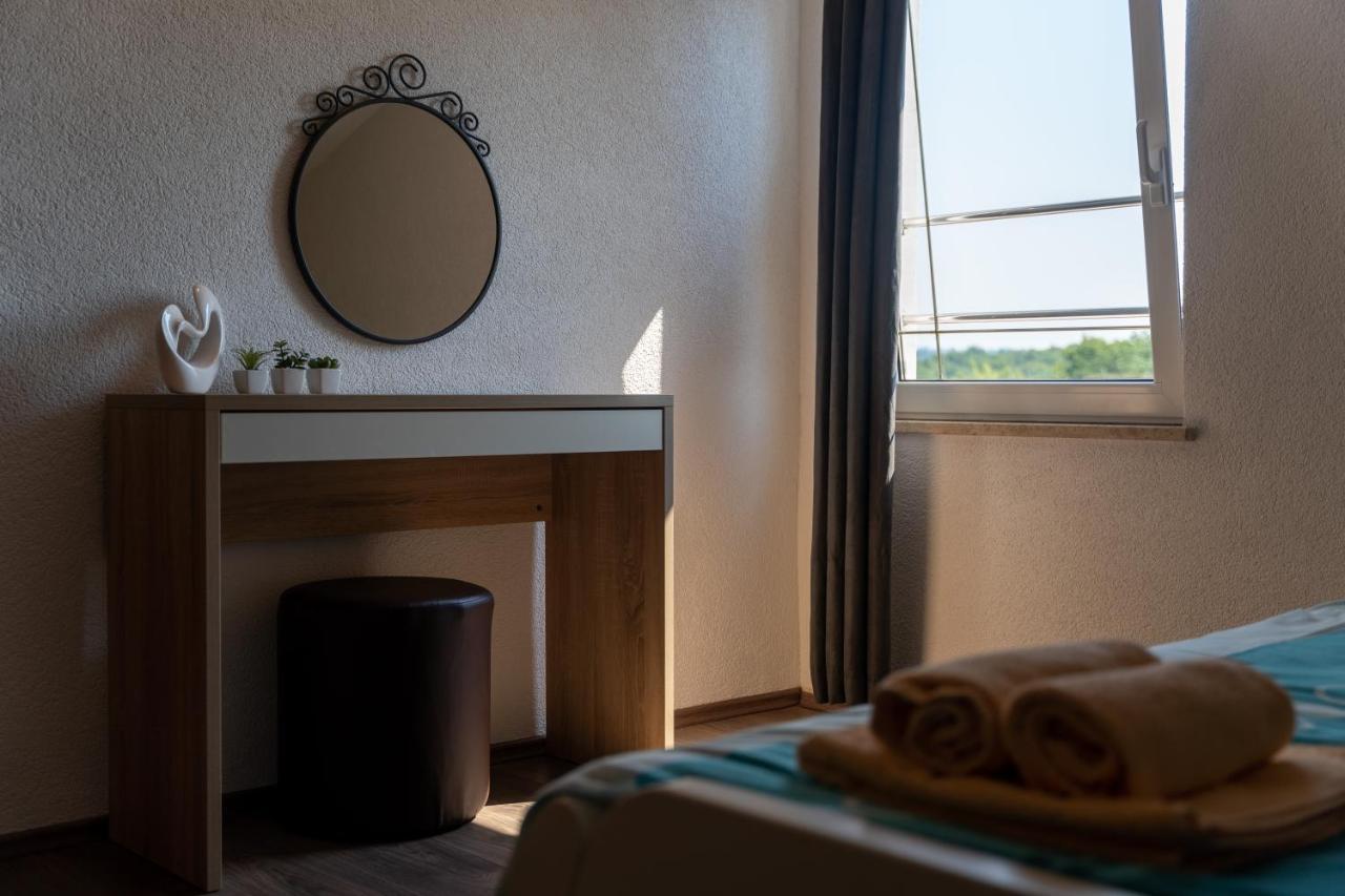 Apartments Oliva Porec Luaran gambar
